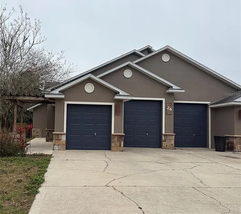 3 bed, 2.0 bath, 1311 sqft, $1,475 — Photo 1