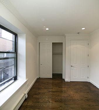4th image of 323 E 82nd St
