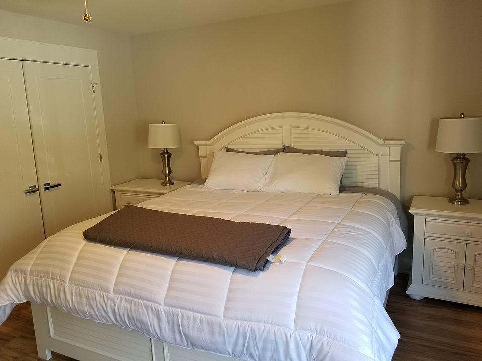1st image of 1 High Bluff Rd APT 2005