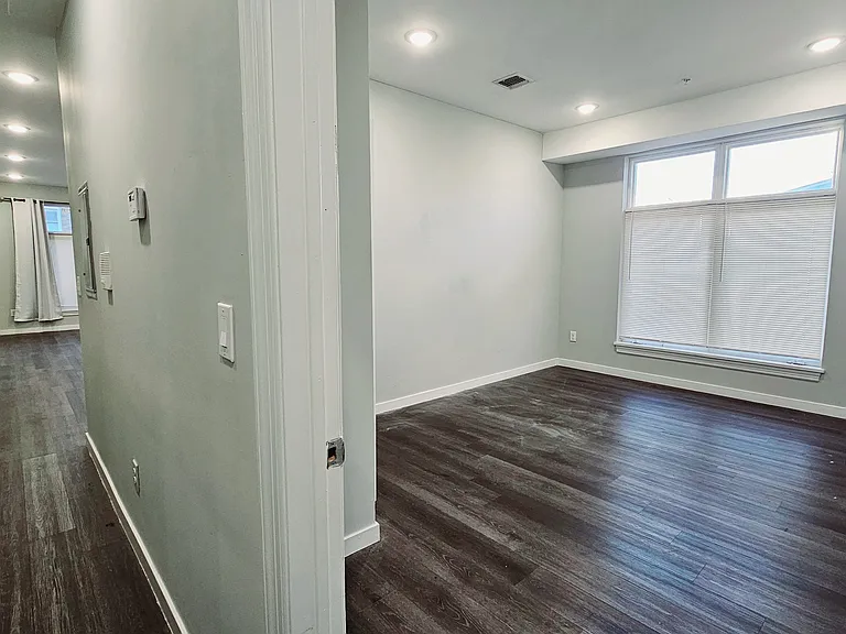 31 12th Ave #1 — Photo 14