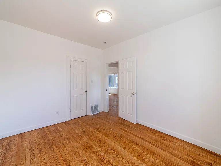 553 Highland St — Photo 21