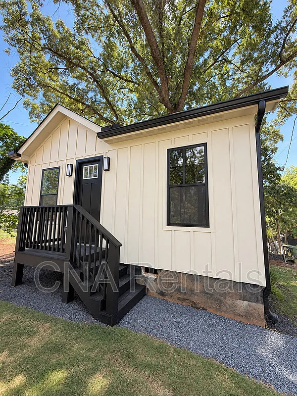 1 bed, 1.0 bath, 350 sqft, $1,250 — Photo 1