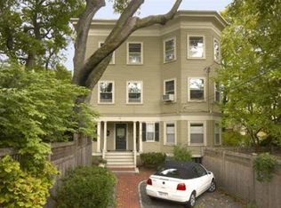 36 Hawthorn St #2, Cambridge, MA 02138