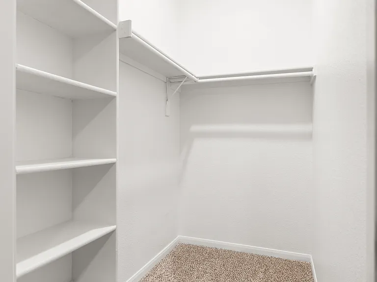 Saddle Brook Apartments — Photo 15