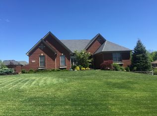 4674 Summit Oak Ln, Cincinnati, OH 45248