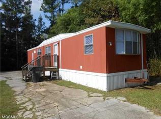 1829 Broadmoor Dr, Gautier, MS 39553