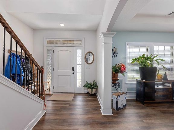 5th image of 175 Red Oak Pl