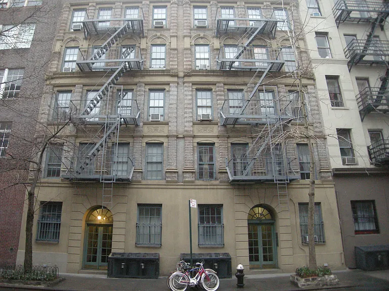 36 Morton St #4C — Photo 9
