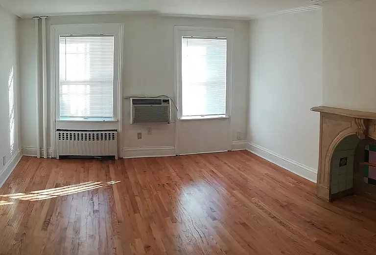 182 Carlton Ave #BASEMENT — Photo 1