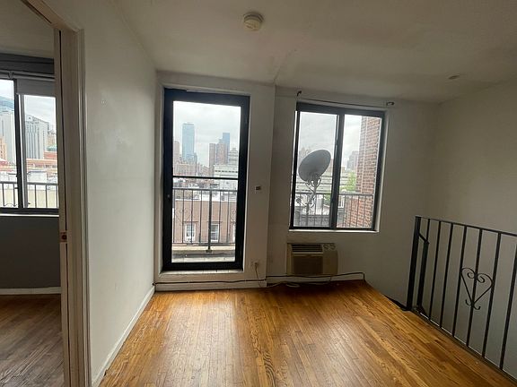 4th image of 407 W 51st St Penthouse A