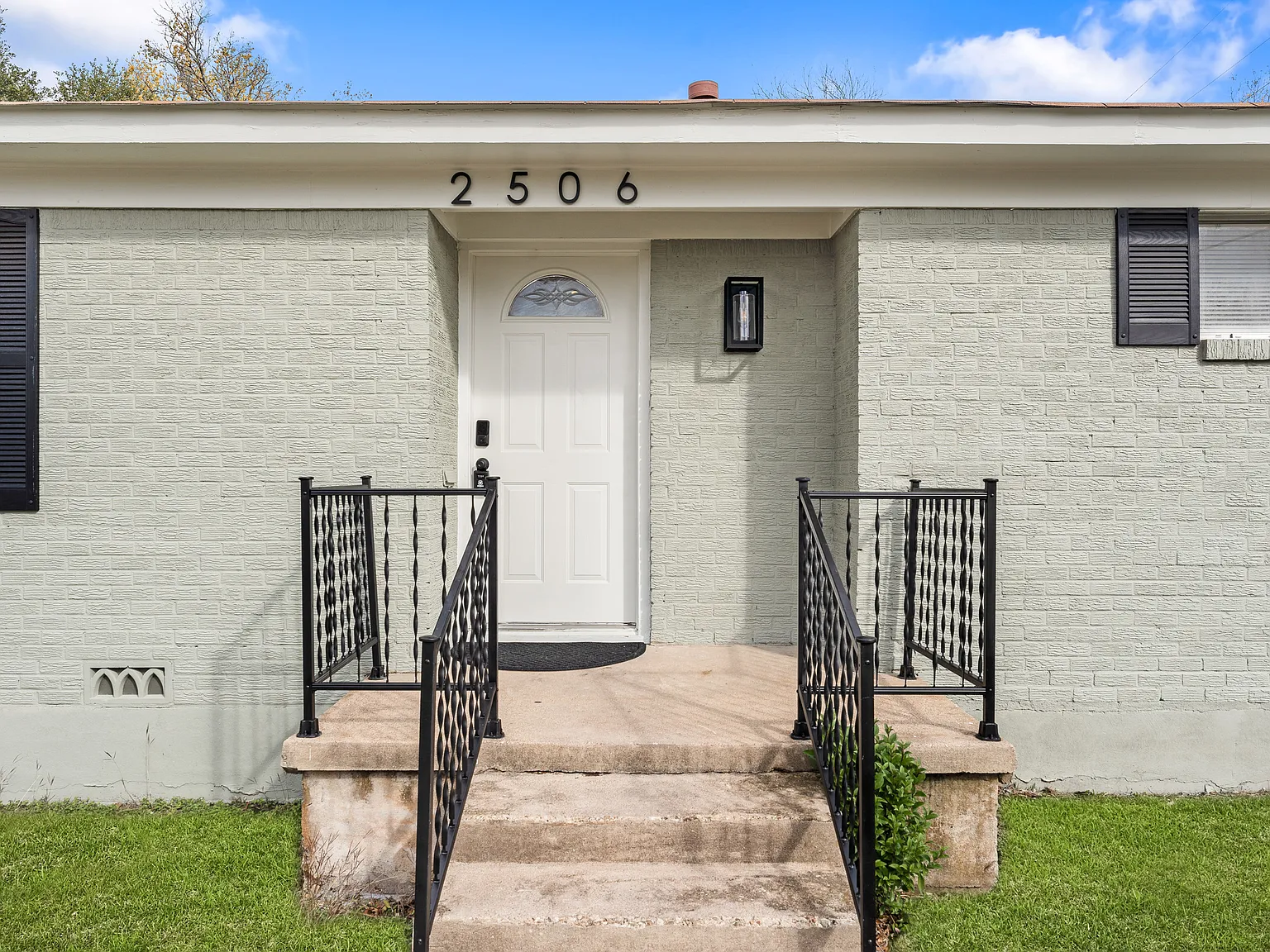 2 bed, $2,250 — Photo 3