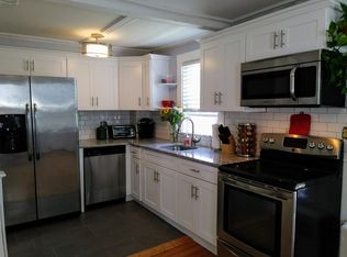 23 Willow St, Gloucester, MA 01930