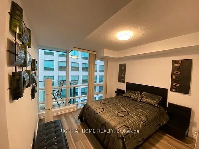 263 Wellington St W #705 — Photo 10