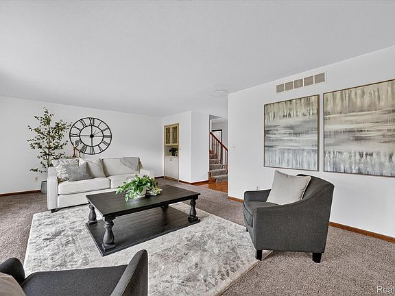 5th image of 5461 Countryside Dr