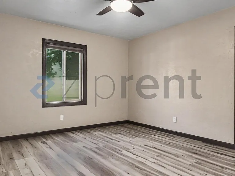 860 Watt Ave #MAIN HOUSE — Photo 35