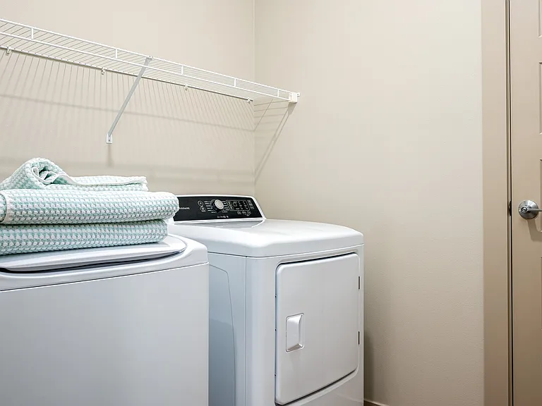 Tidewater Townhomes | Full Size Washer and Dryer