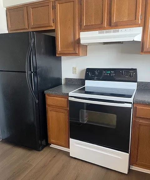 106 Heather Ln #106 — Photo 2