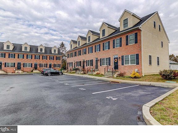 2nd image of 606 Crossing Ct