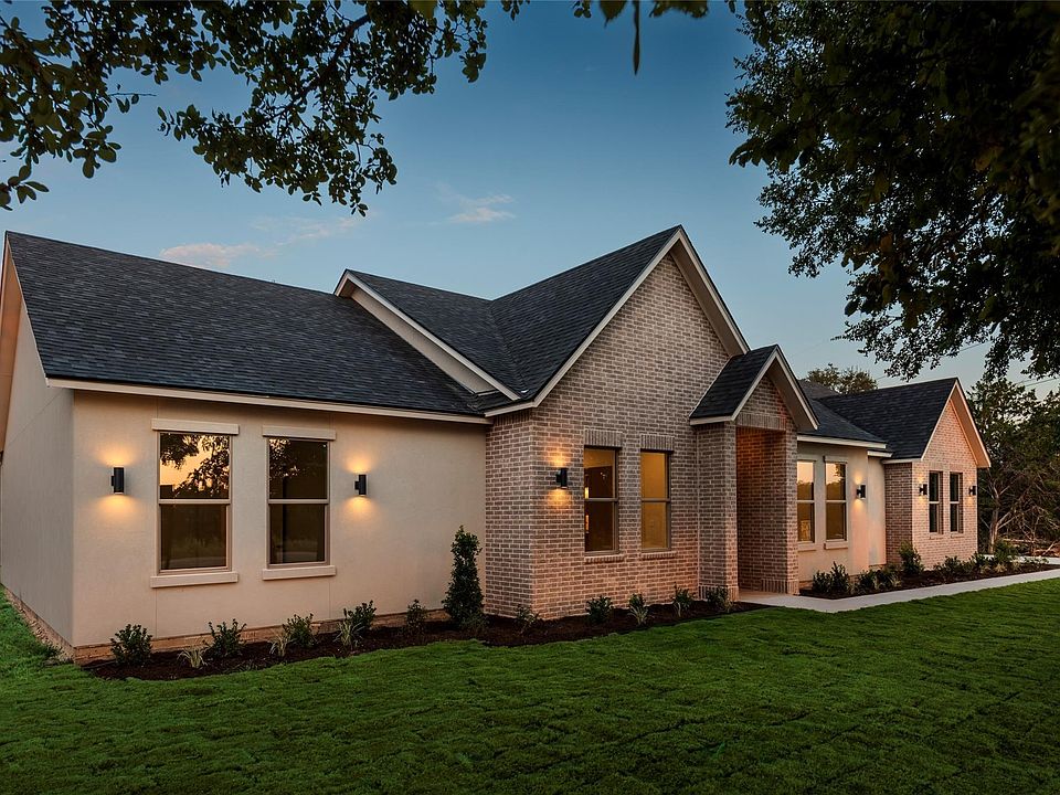 1st image of 301 Onion Creek Ln