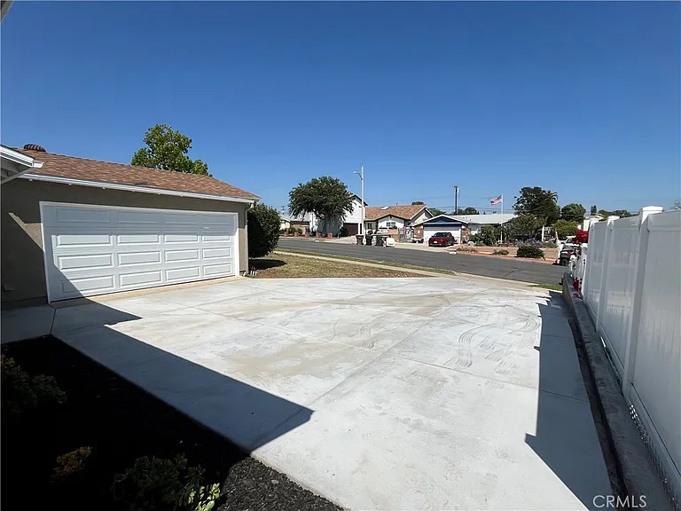 525 Twilight St — Photo 5