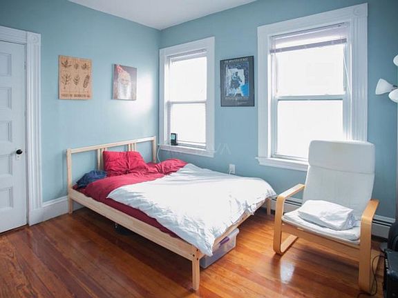 4th image of 173 Rindge Ave #3R