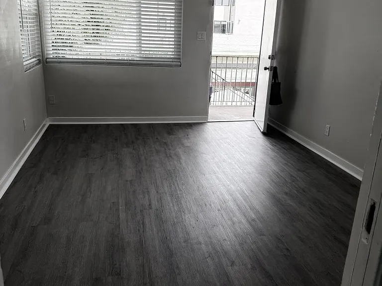 4485 Illinois St — Photo 2