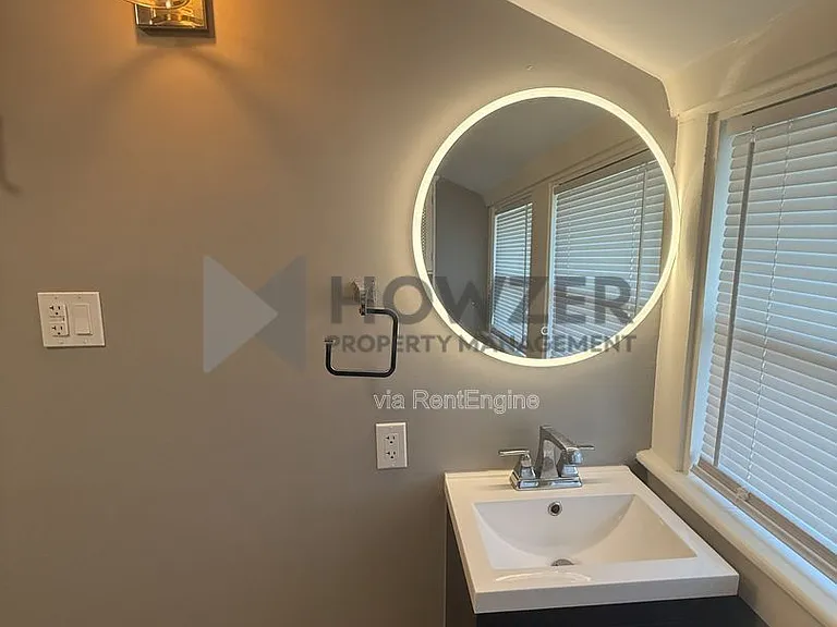 50 E Clinton St #4 — Photo 11