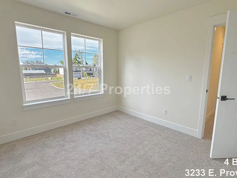 3233 E Province Ct — Photo 13