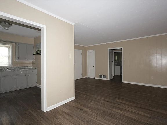 5th image of 3147 Northgate St