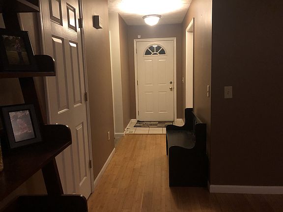 2nd image of 1300 W Wren Cir
