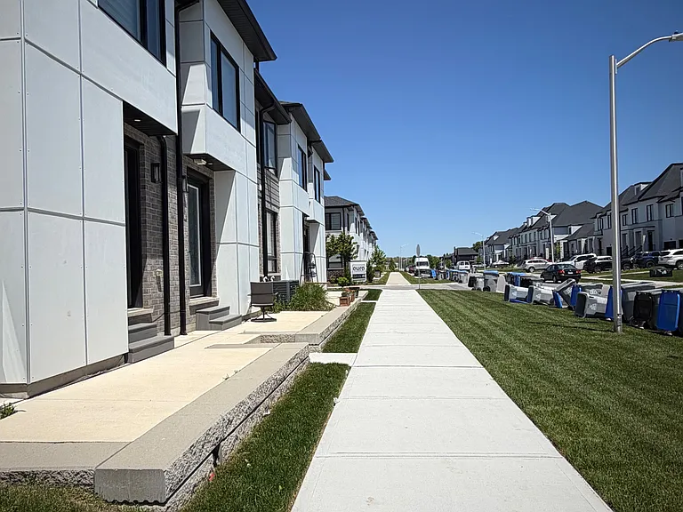 175 Doan Dr #111 — Photo 3