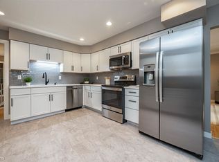 3726 Pine Rdg NE #100, North Liberty, IA 52317