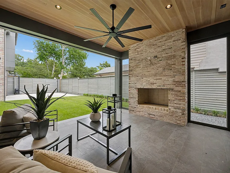 6833 Northridge Dr — Photo 12