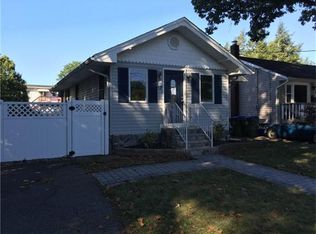 17 Lilac St, Edison, NJ 08817