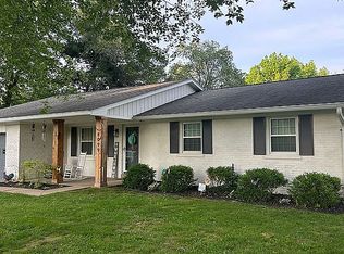 8099 Angel Dr, Newburgh, IN 47630