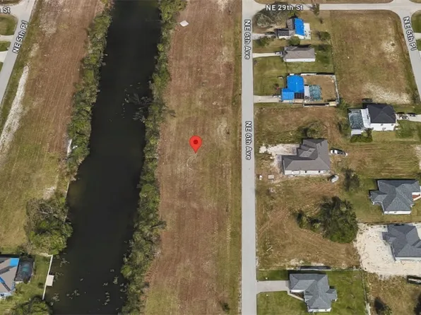 2814 NE 6th Ave, Cape Coral, FL 33909