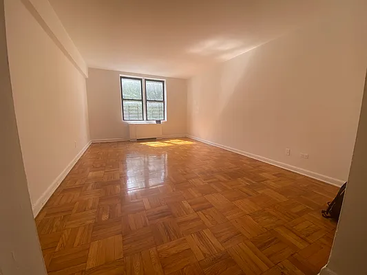 Rented by MQ Realty LLC | media 9