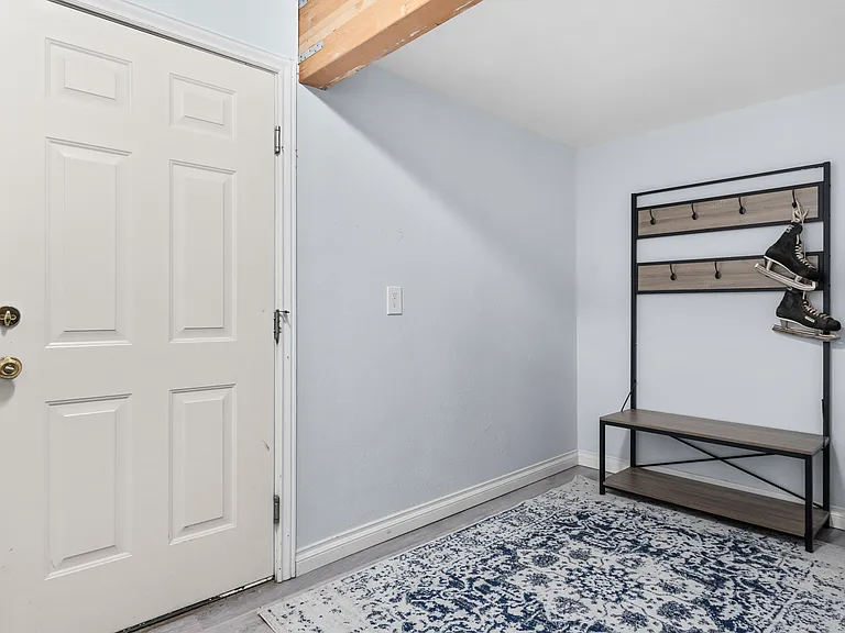356 Luzern Rd — Photo 16