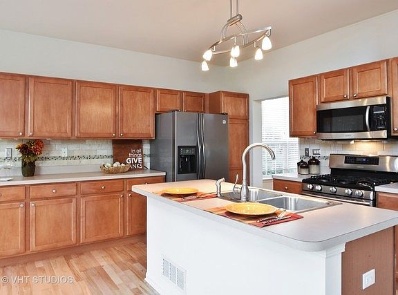 3rd image of 1387 Danhof Dr