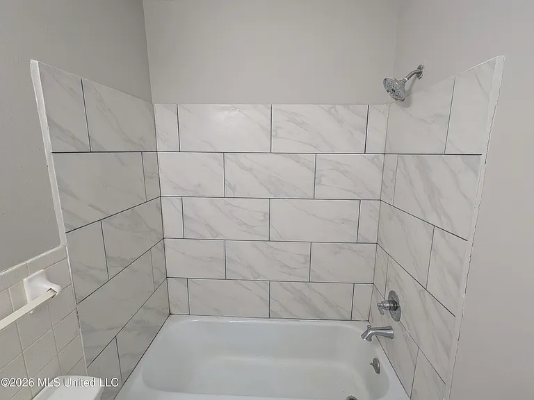 6255 Tulane Rd — Photo 5