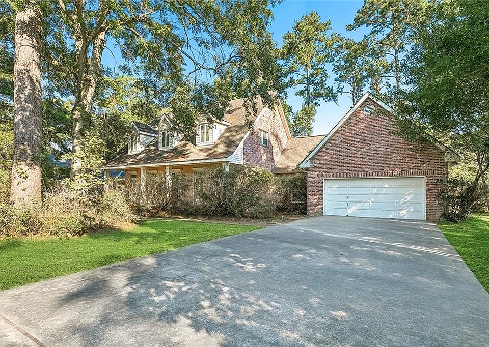 1st image of 551 Beau Chene Dr