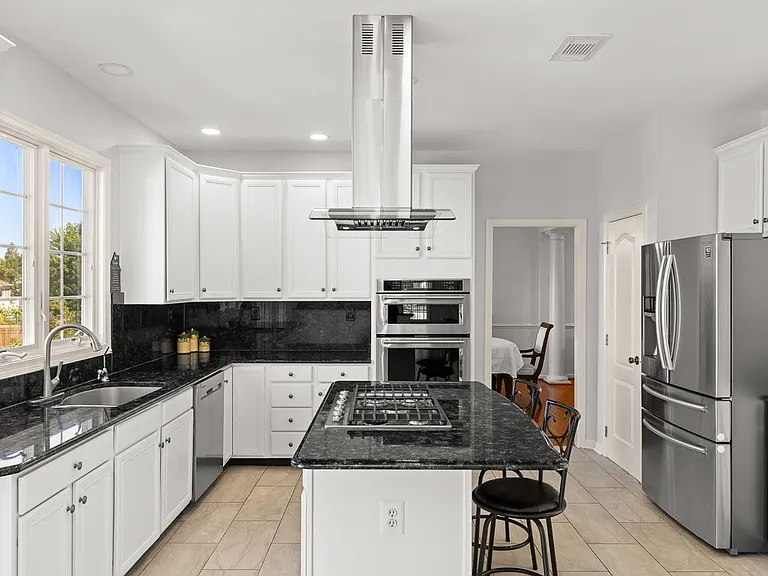 22561 Howardsville Woods Ct — Photo 10