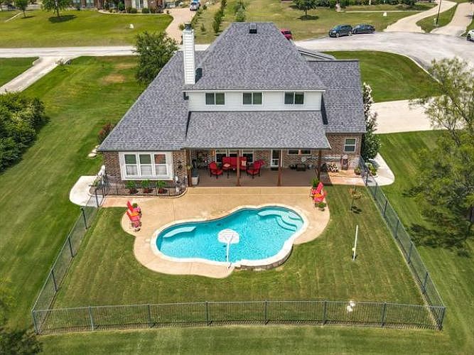 1st image of 125 Aledo Pointe Dr