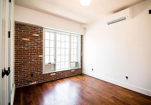 4th image of 25 Brooklyn Ave #2G