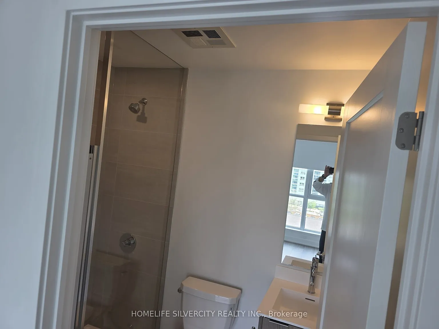 1 bed, $2,300 — Photo 4