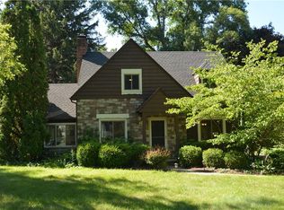 5 Birmingham Dr, Rochester, NY 14618