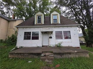 705 Thompson St, Saint Joseph, MO 64504