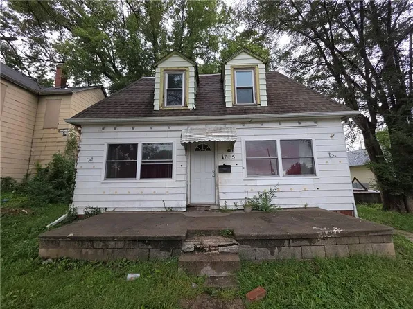 705 Thompson St, Saint Joseph, MO 64504