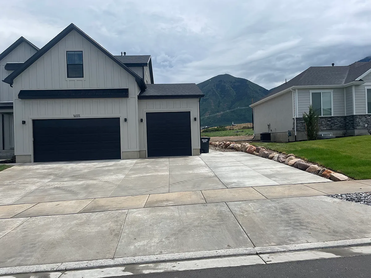 Building Photo - 1655 S 210 W
