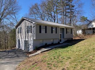 2068 Charlotte Dr NE, Cleveland, TN 37323